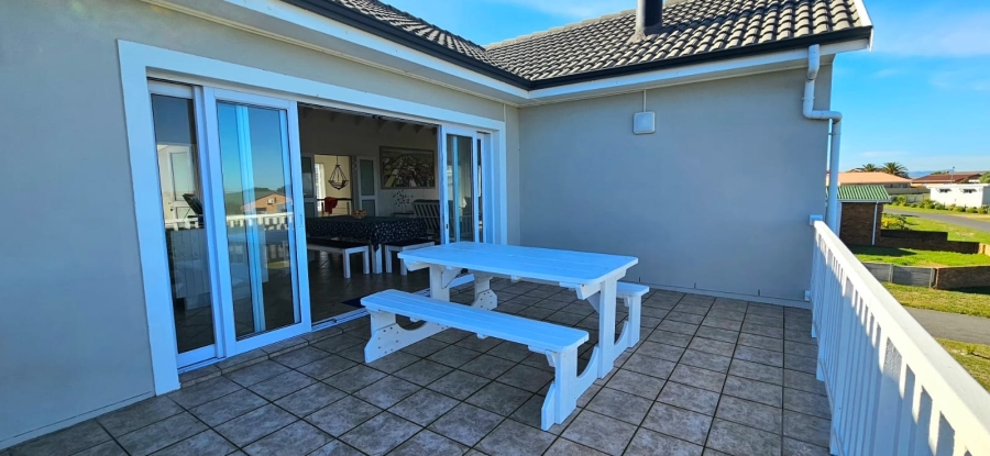 3 Bedroom Property for Sale in Franskraal Western Cape